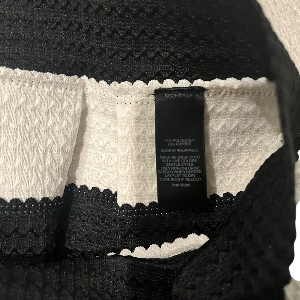 NWT, Express Black White Striped Structured Stretch Pouf Skater Mini Skirt, Sz S - Picture 13 of 14